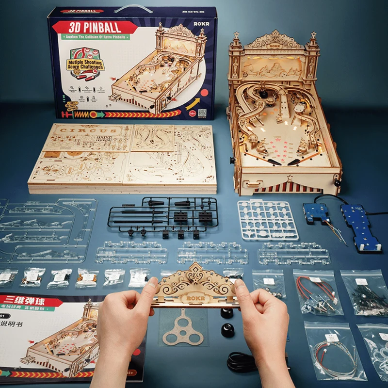 Pinball-Maschine aus Holz | 3D-Flipper