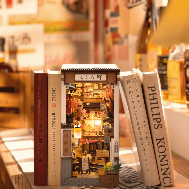 Sakura Wine Alley | Book Nook