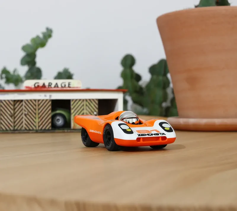 Playforever Rennwagen – Egon