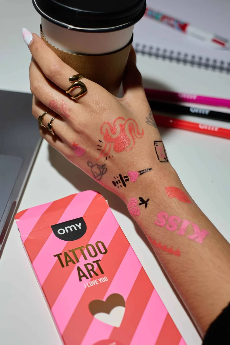 Set mit 3 Markern zum Erstellen von Tattoos – I love you