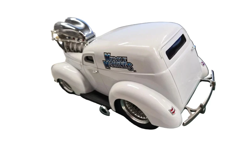 Muscle Machines Ford 1940 Sedan Delivery