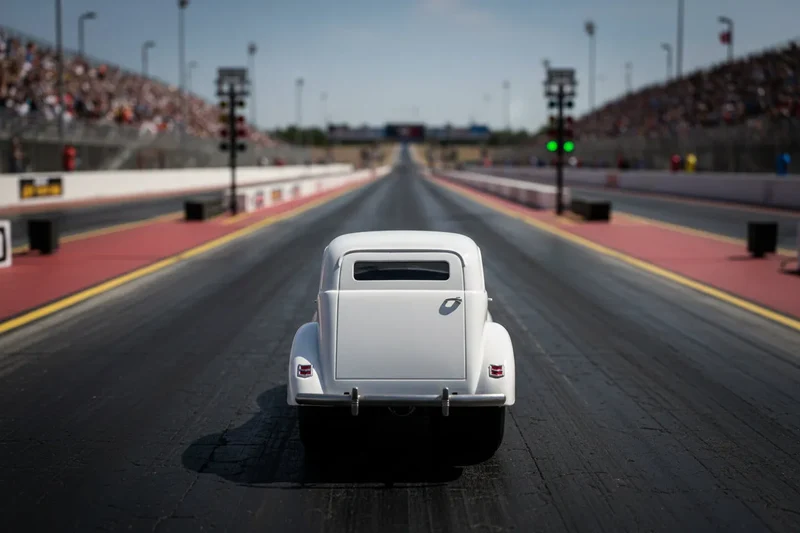 Muscle Machines Ford 1940 Sedan Delivery