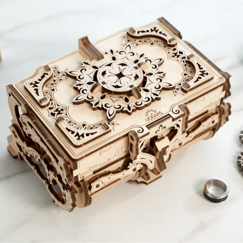 Antiquitäten Box