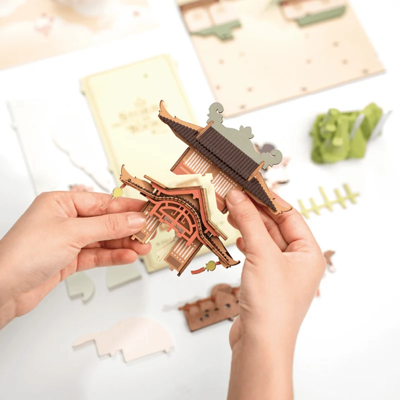 Falling Sakura | Diorama | Rolife