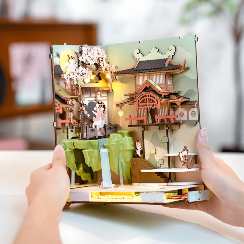 Falling Sakura | Diorama | Rolife