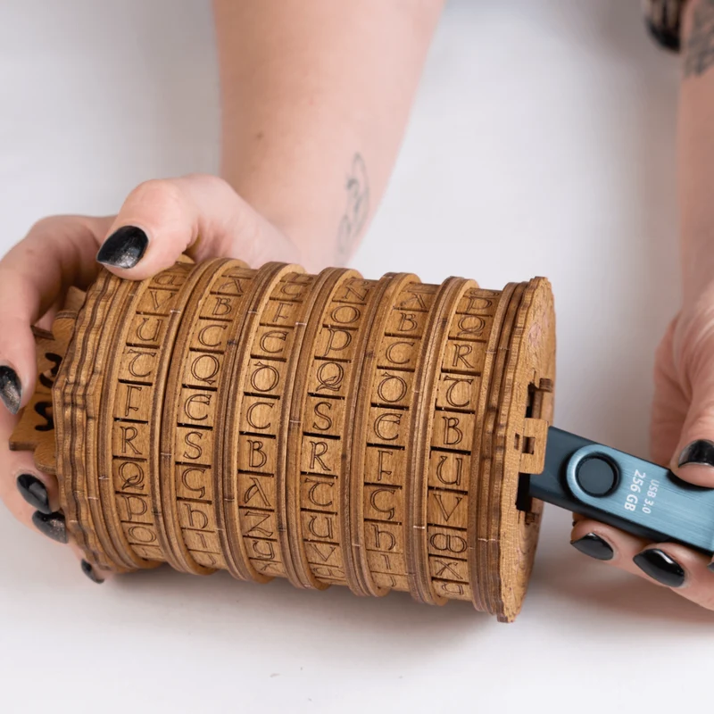 Cryptex