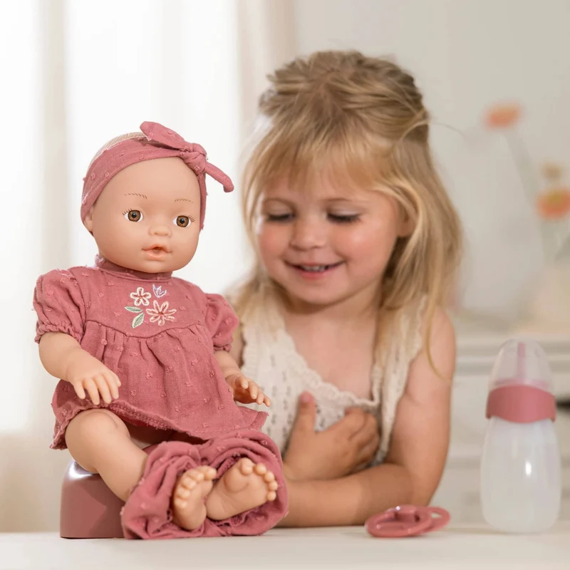 Puppe mit Zubehör – Livia