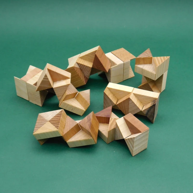 PIECES OF EIGHT - schwieriges Knobelspiel
