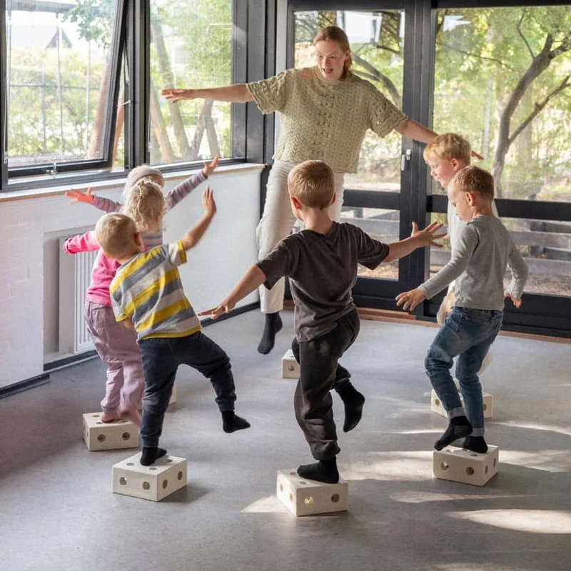 Kreative Bausteine zur Förderung der Grobmotorik – Education Set – sandgrau/honiggelb, 34 Teile