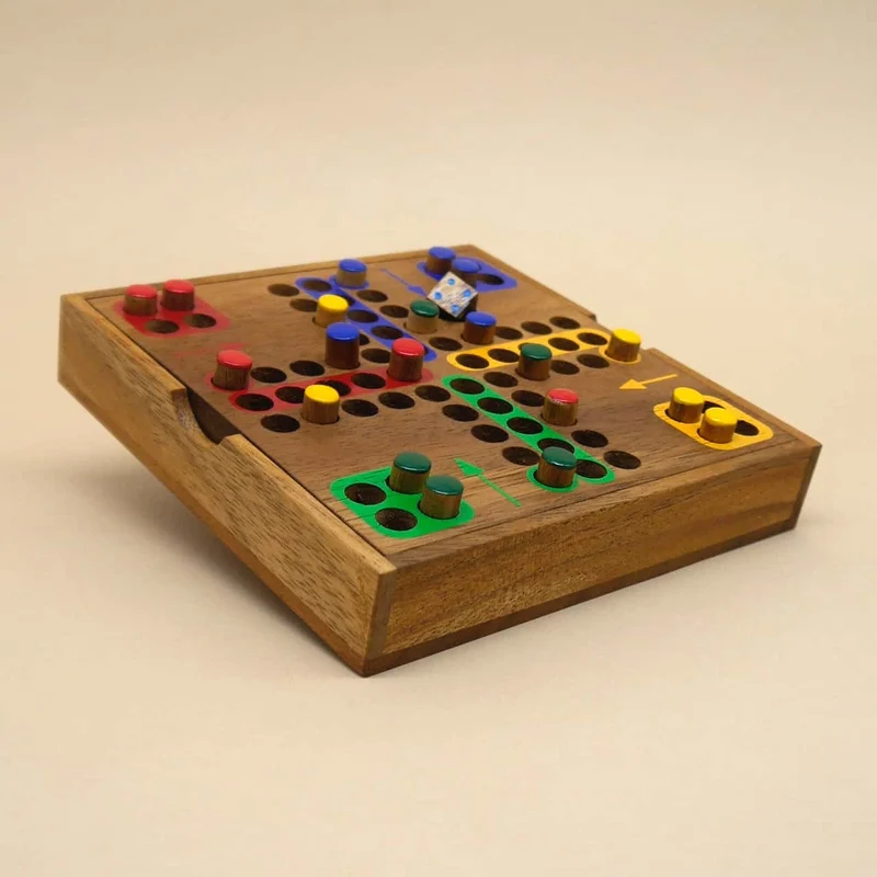 LUDO - spannendes Würfelspiel