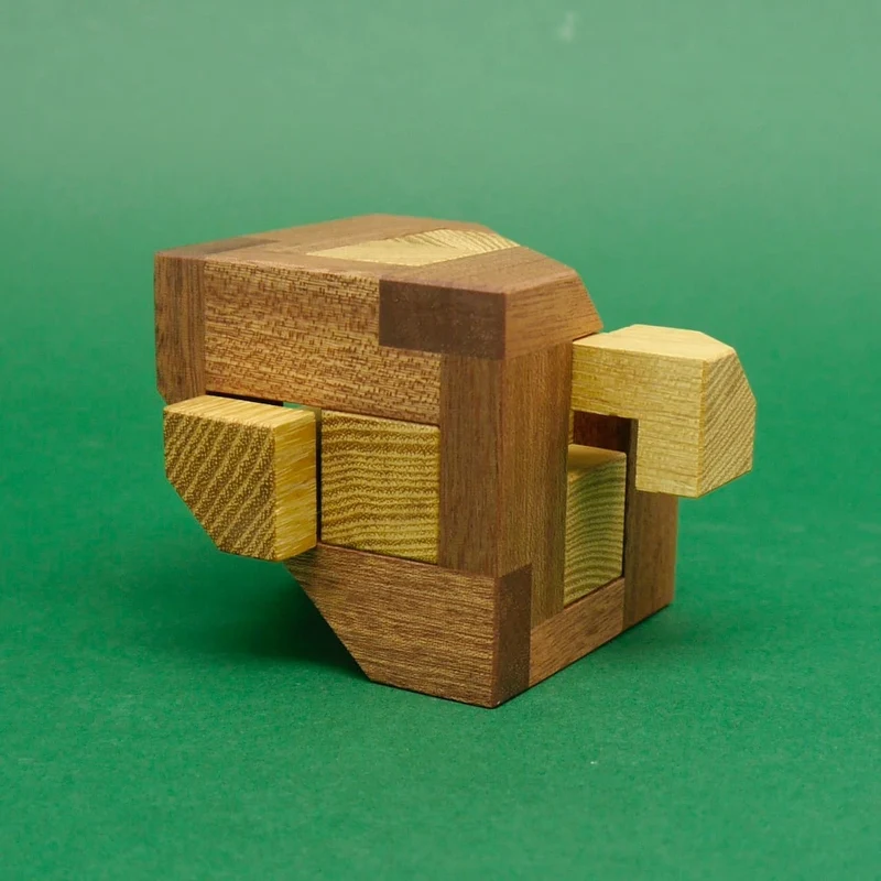 SIERPINSKIS BURR - edles Interlocking-Puzzle
