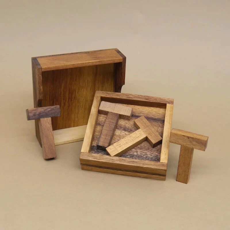 4 T PUZZLE - Denkspiel mit zwei Varianten