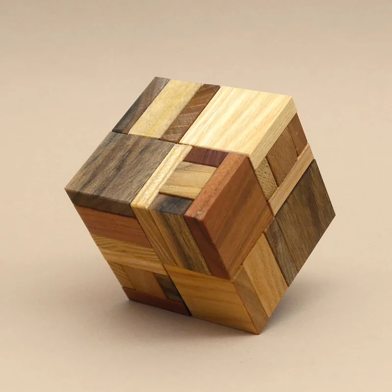 TWO U - schwieriges Interlocking-Puzzle