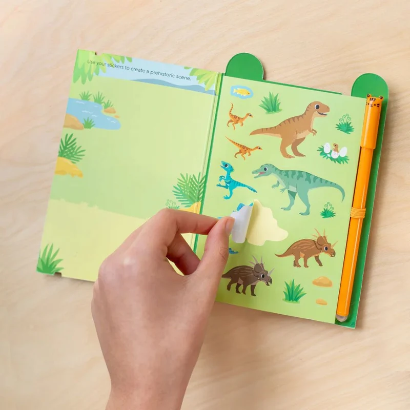 Ein Buch voller Rätsel, Labyrinthe und Spiele – Dinosaurier