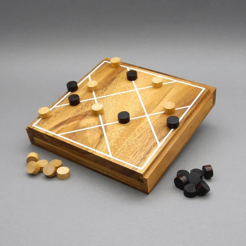 LÜCKE MIT TÜCKE - interessantes Brettspiel