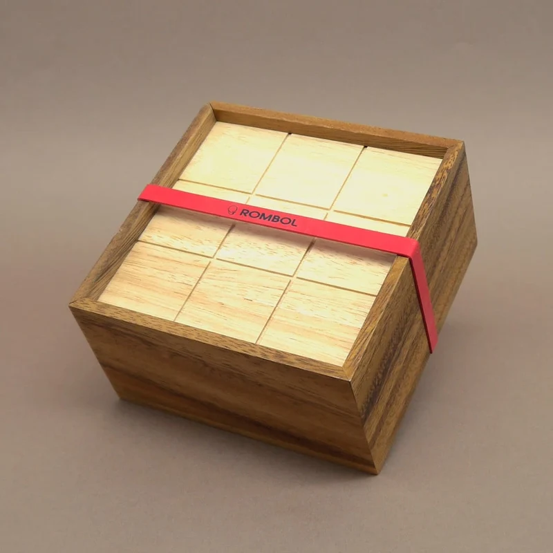 I-QUBE - edles, puristisches Brettspiel