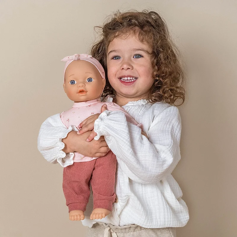 Babypuppe Lily mit Zubehör – Spielpuppe ab 18 Monaten