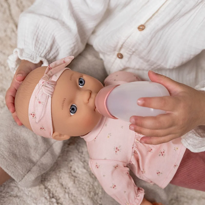Babypuppe Lily mit Zubehör – Spielpuppe ab 18 Monaten