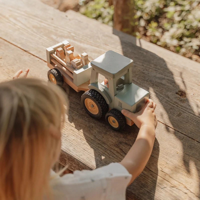 Holz-Traktor mit Anhänger & Figuren – Little Farm Spielset