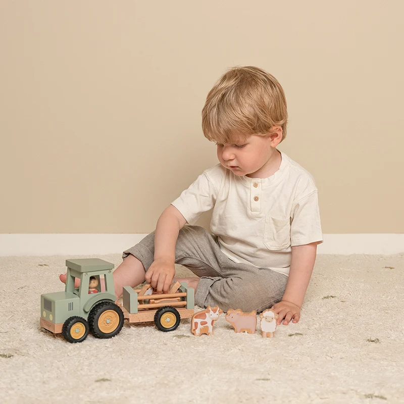Holz-Traktor mit Anhänger & Figuren – Little Farm Spielset