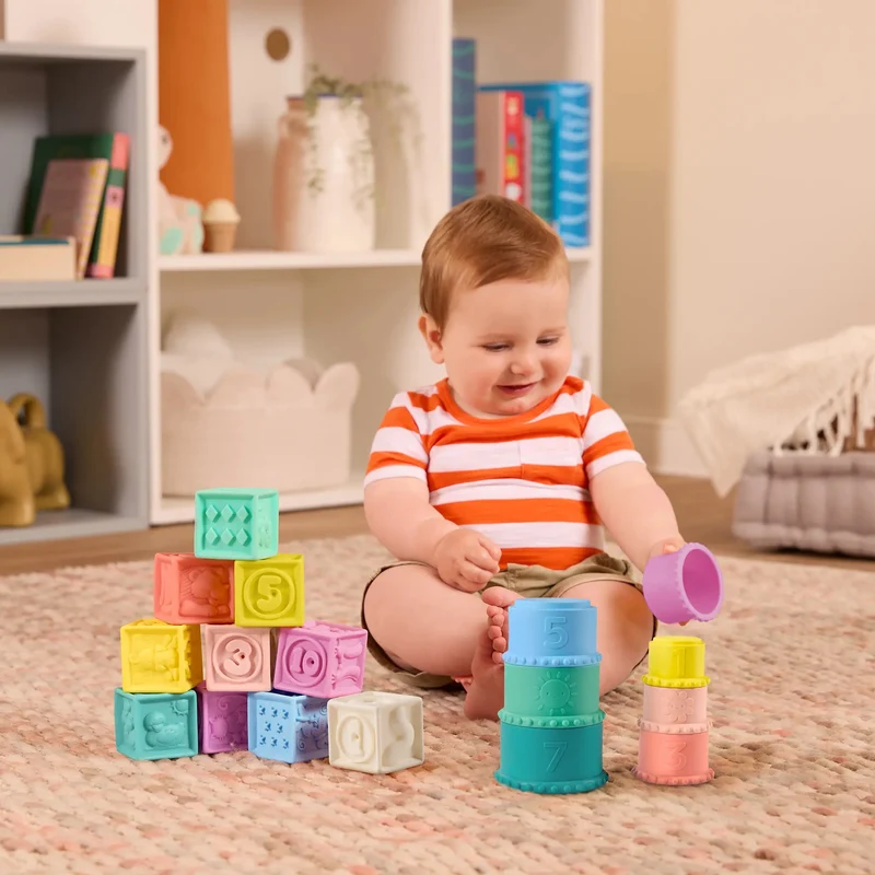 Weiche Becher und Sensorik-Bausteine 2in1 – Stackin’ Squishies 17 Teile
