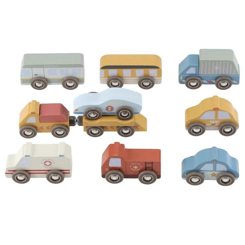 Set mit 9 Holzfahrzeugen