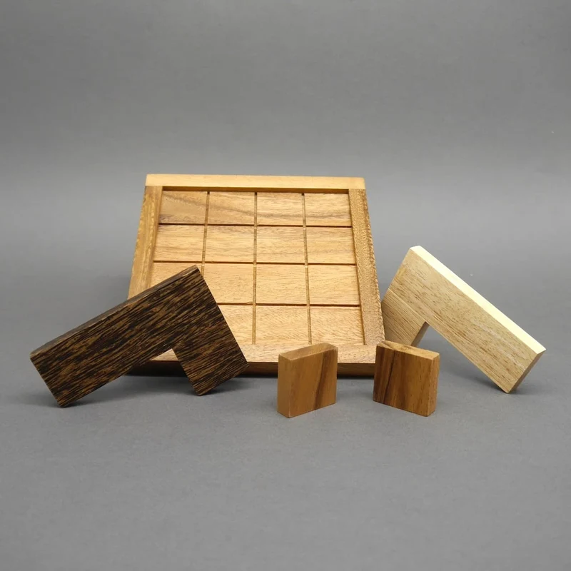 L-SPIEL - taktisches Denkspiel