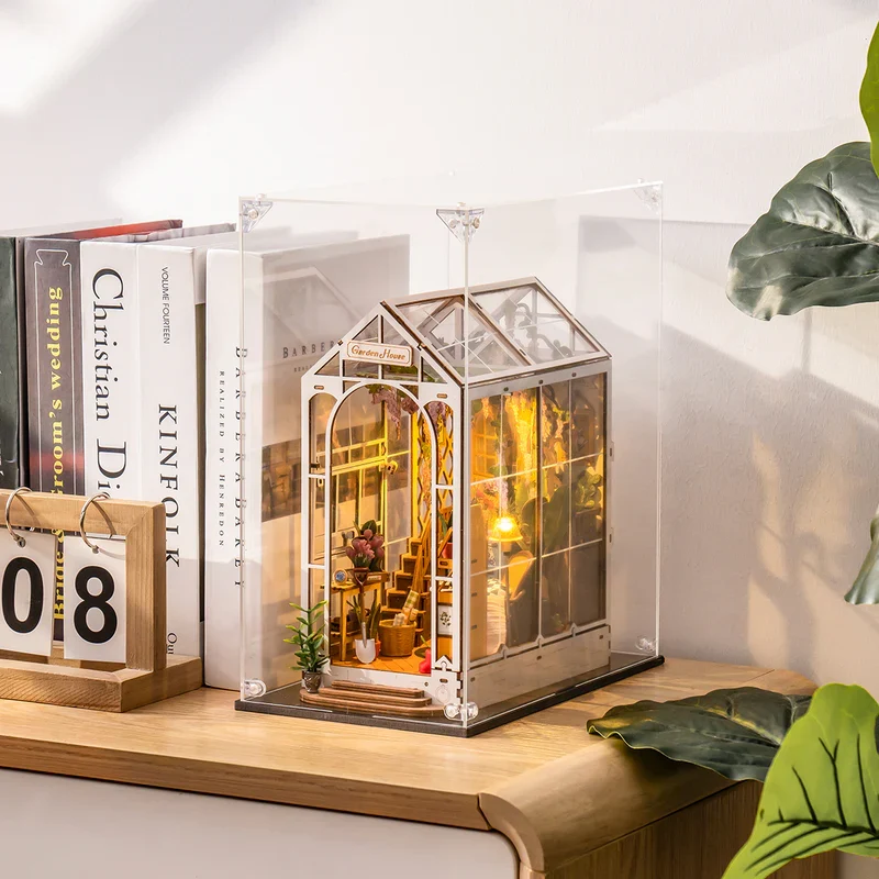 Robotime Dust Cover / Display Case (Innenmaße L:150mm*B:250mm*H:300mm) WD1001