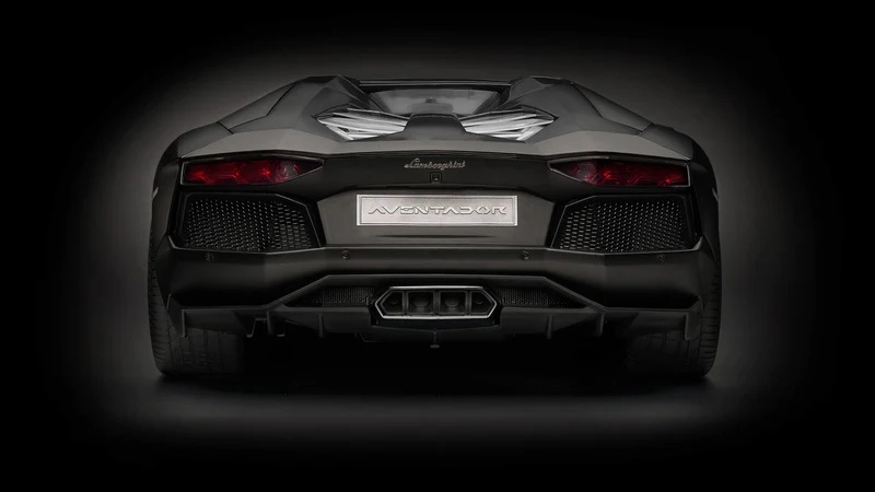 Lamborghini Aventador LP700-4 Roadster Nero Nemesis 1:8