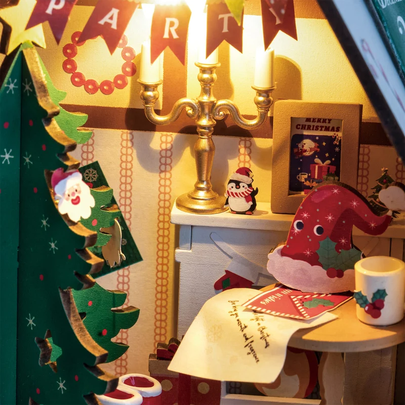 Robotime Twinkling Christmas House DS036