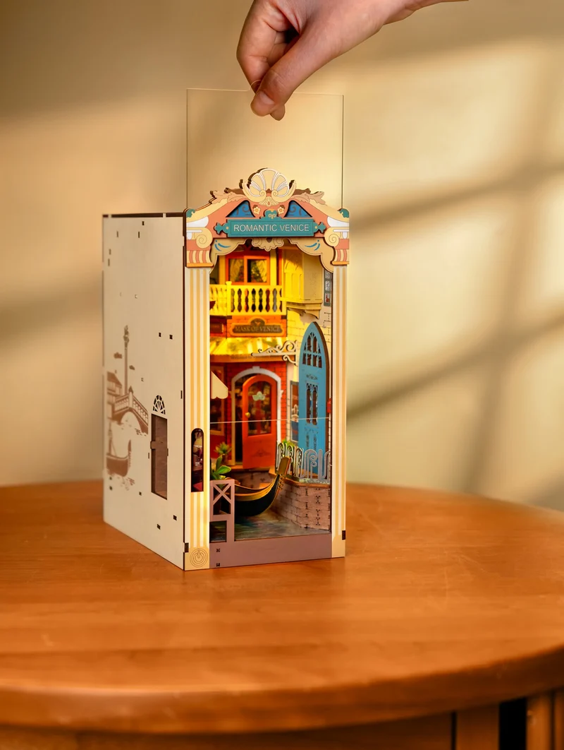 Robotime Book Nook Romantic Venice TGB08