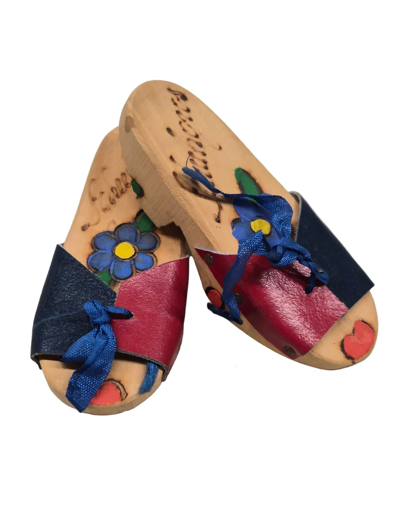 Puppen Sandalen aus Holz mit Lederbändel