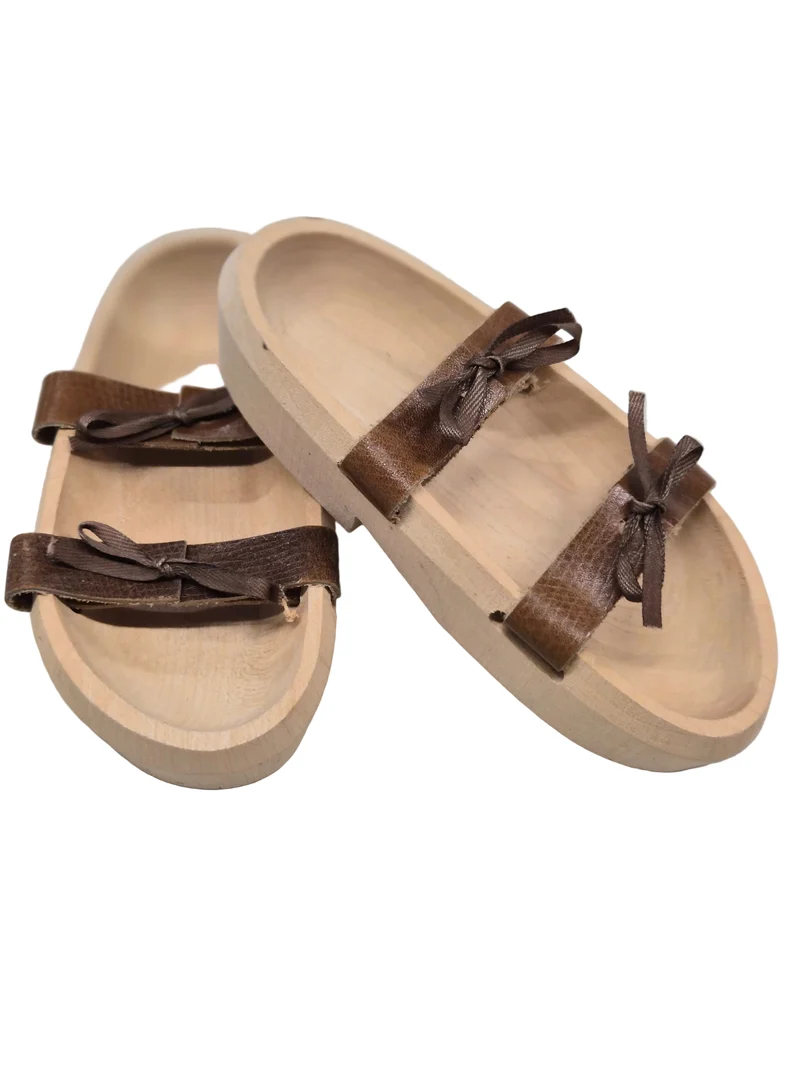 Puppen Sandalen aus Holz mit Lederbändel