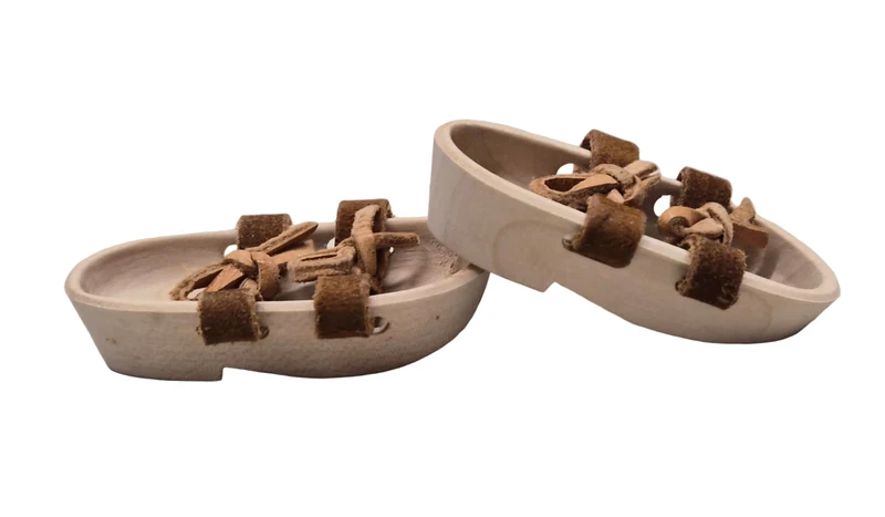 Puppen Sandalen aus Holz mit Lederbändel