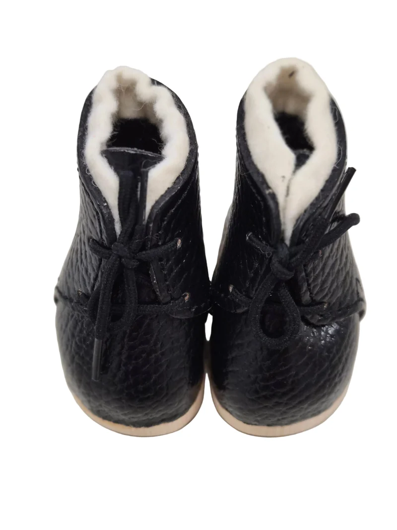 Puppen Schuhe aus Holz und Leder