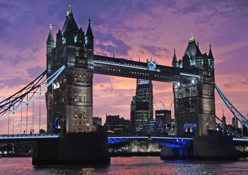 47937 Reisen - Tower Bridge Puzzle