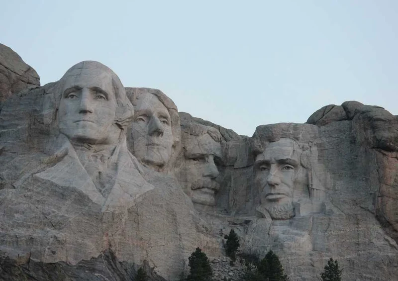 49751 Reisen - Mount Rushmore Puzzle