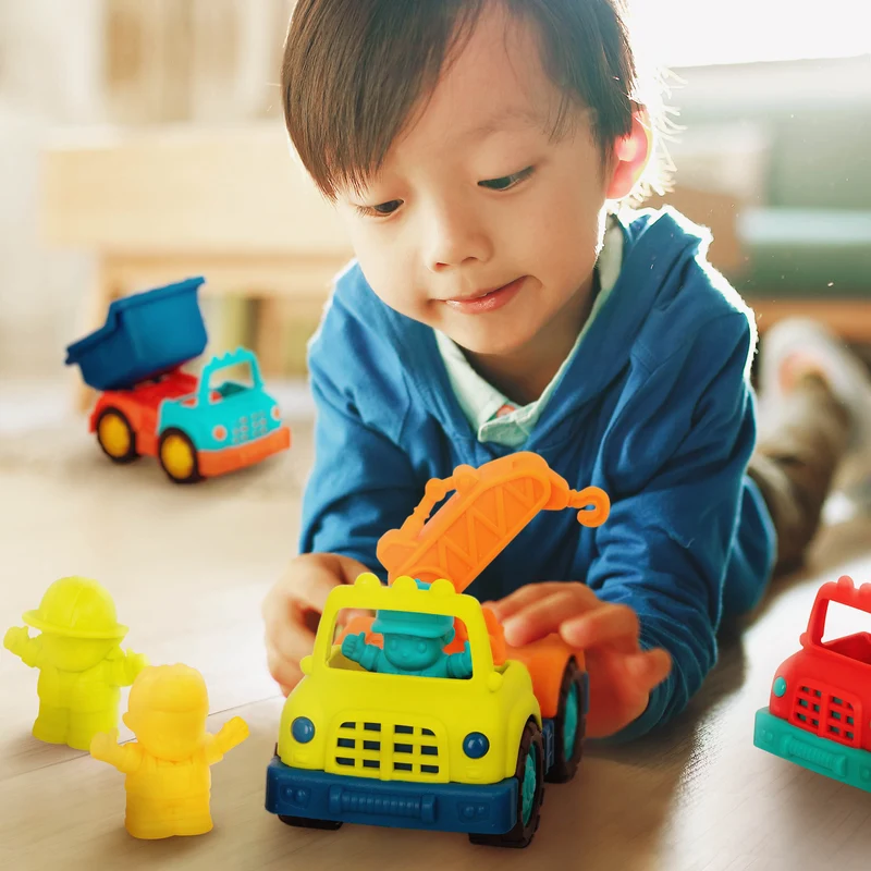 Set mit drei kleinen Baufahrzeugen mit Fahrer – Wonder Wheels