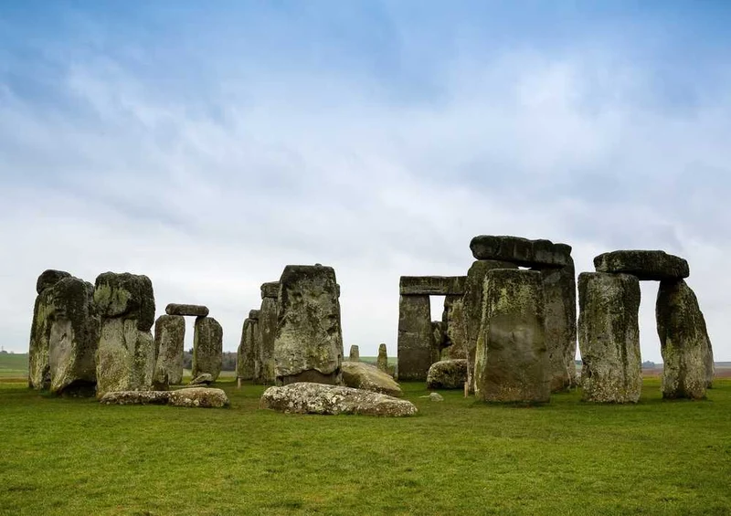 49950 Reisen - Stonehenge Puzzle