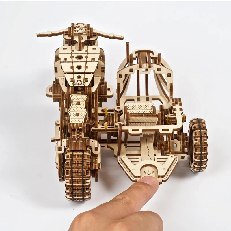 UGEARS 70137 - Scrambler UGR - 10 mit Beiwagen
