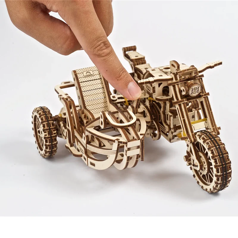 UGEARS 70137 - Scrambler UGR - 10 mit Beiwagen