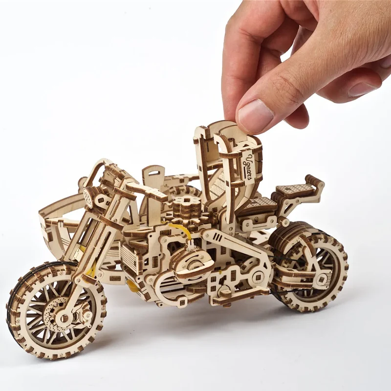UGEARS 70137 - Scrambler UGR - 10 mit Beiwagen