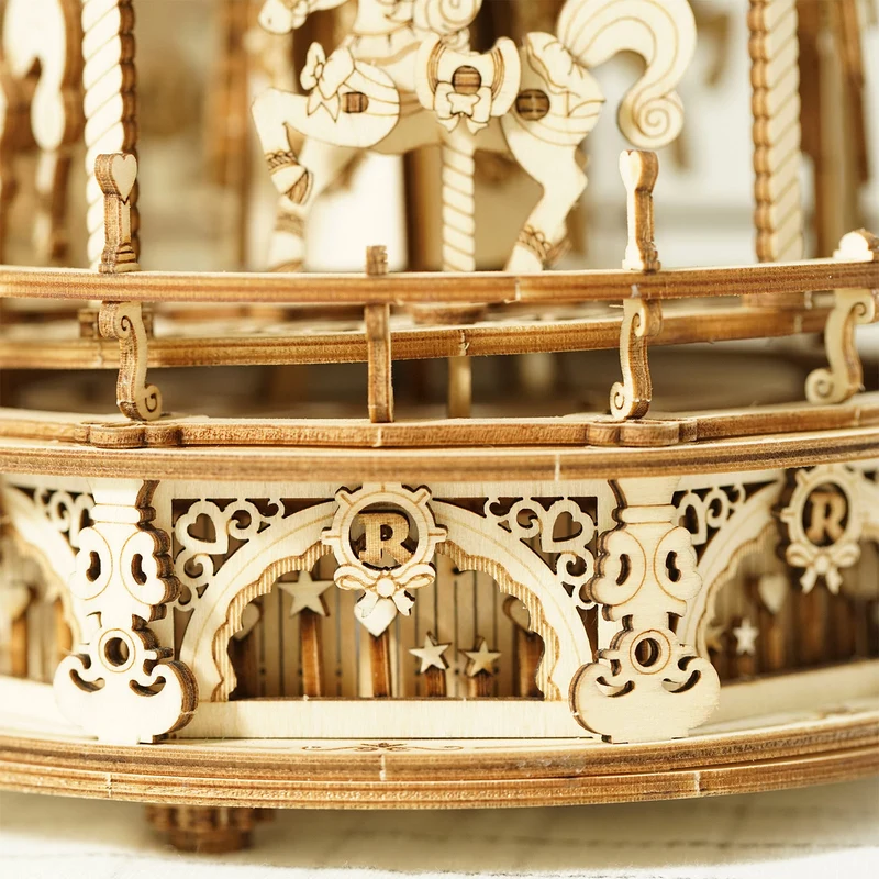 Robotime Romantic Carousel AMK62
