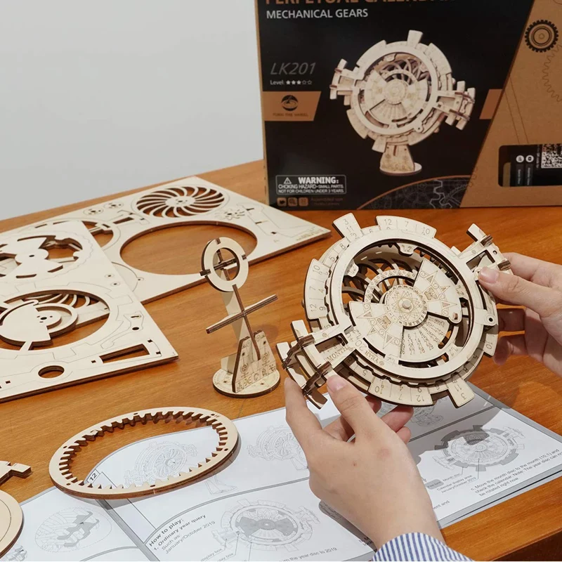 Robotime Perpetual Calendar LK201