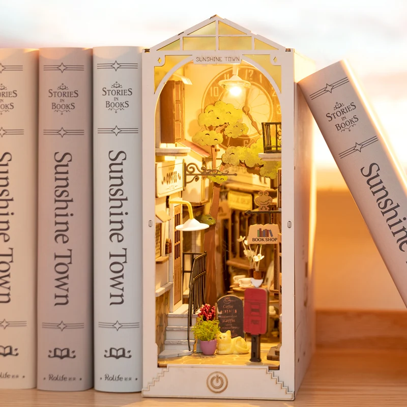 Robotime Book Nook Sunshine Town TGB02