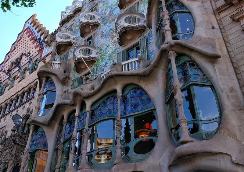 57188 Hintergründe - Casa Batlló Puzzle