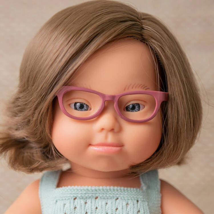 Puppe Mädchen Colourful Edition Doll – Europäerin mit Brille 38 cm