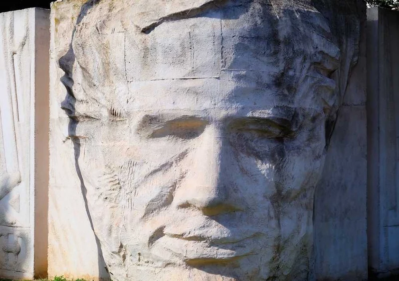 58265 Hintergründe - Monument Puzzle
