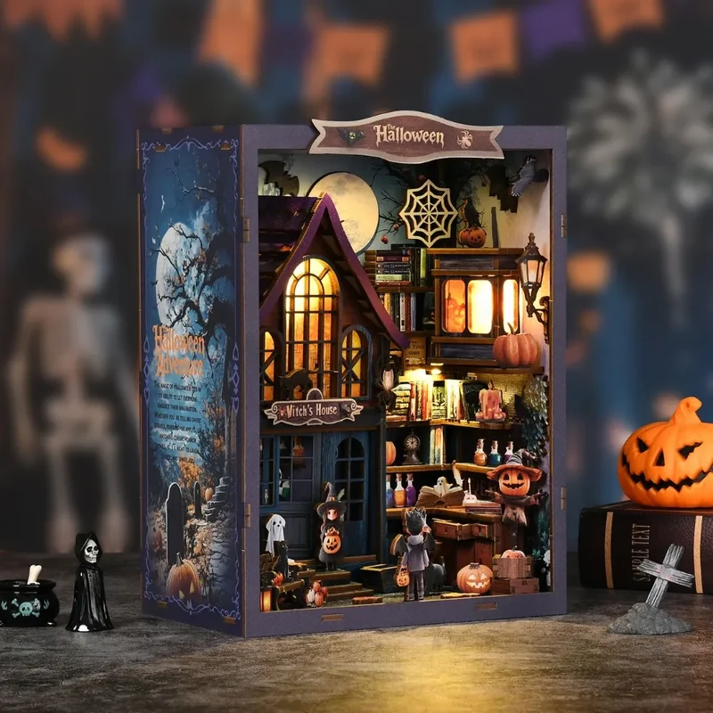 Book Nook - Magical Night at the Castle (Wood)