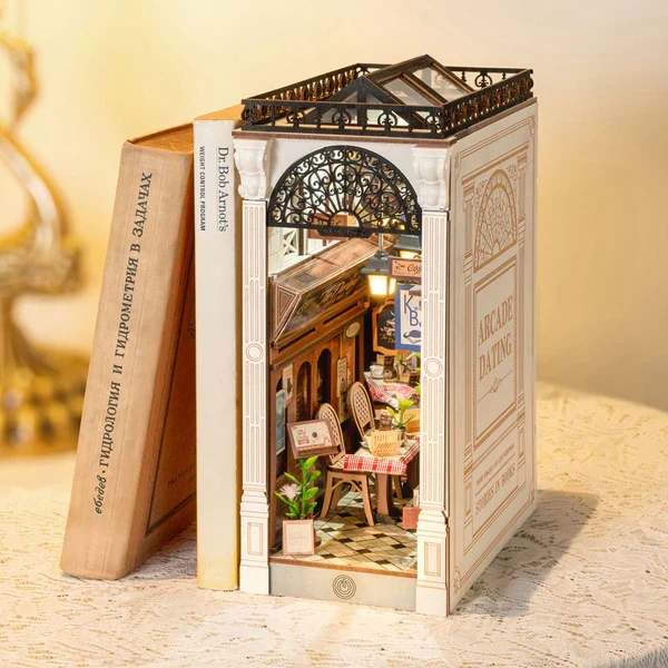 Book Nook - Arcade Dating (Wood)